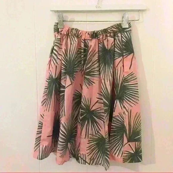 A New Day Pink Palm Leaf Pleated Flare Skirt - Picture 2 of 3